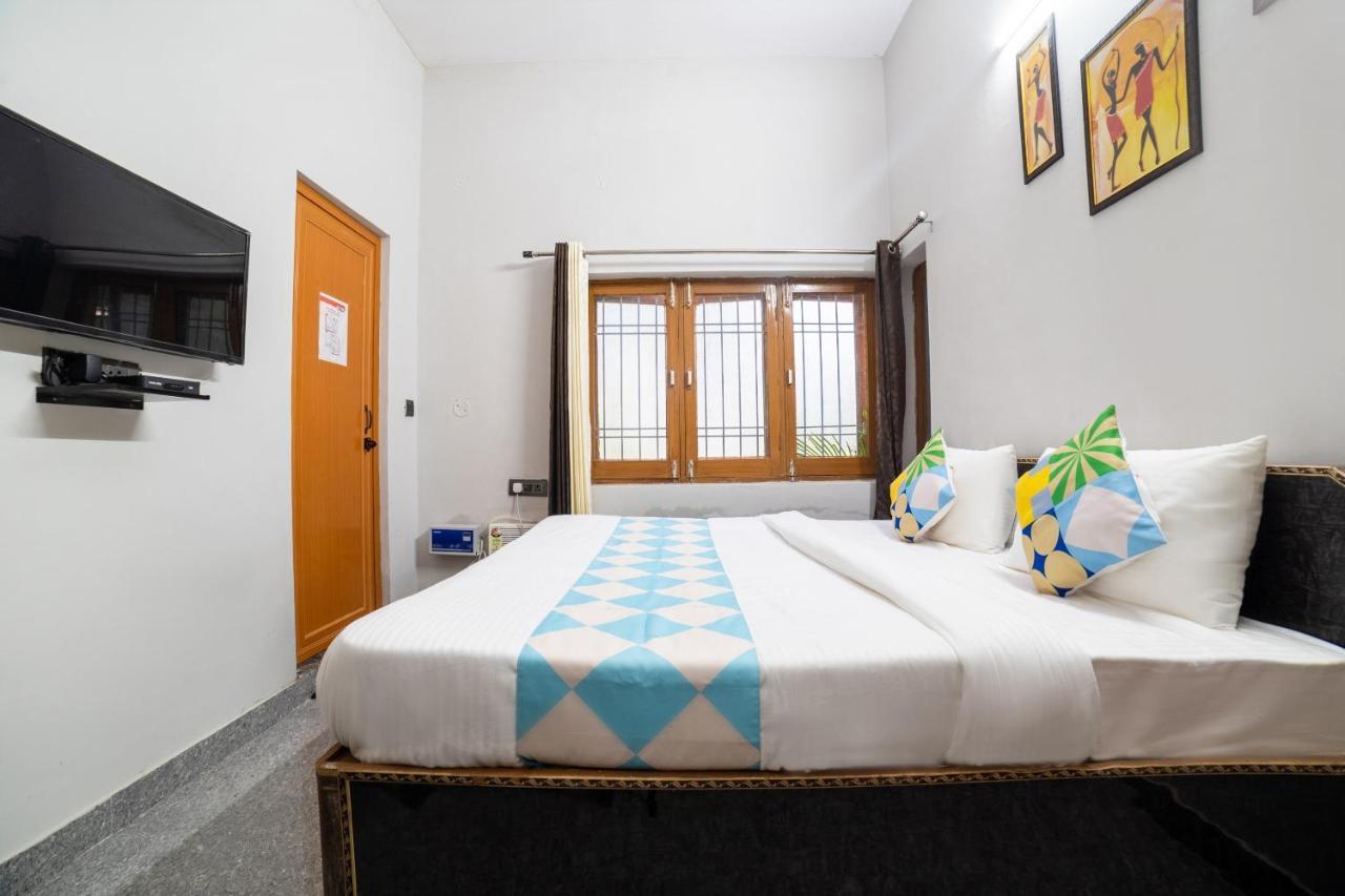 Hotel O Home Gautam Homestay Ντεχραντούν Εξωτερικό φωτογραφία