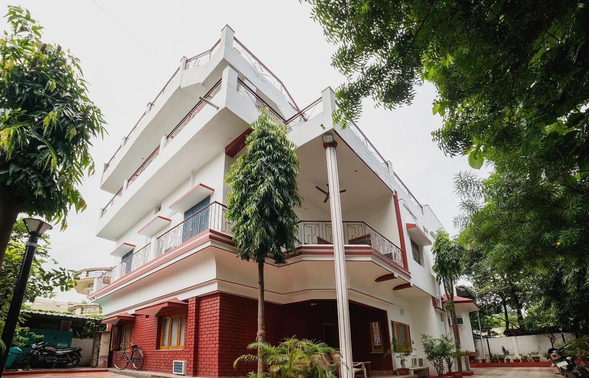 Hotel O Home Gautam Homestay Ντεχραντούν Εξωτερικό φωτογραφία