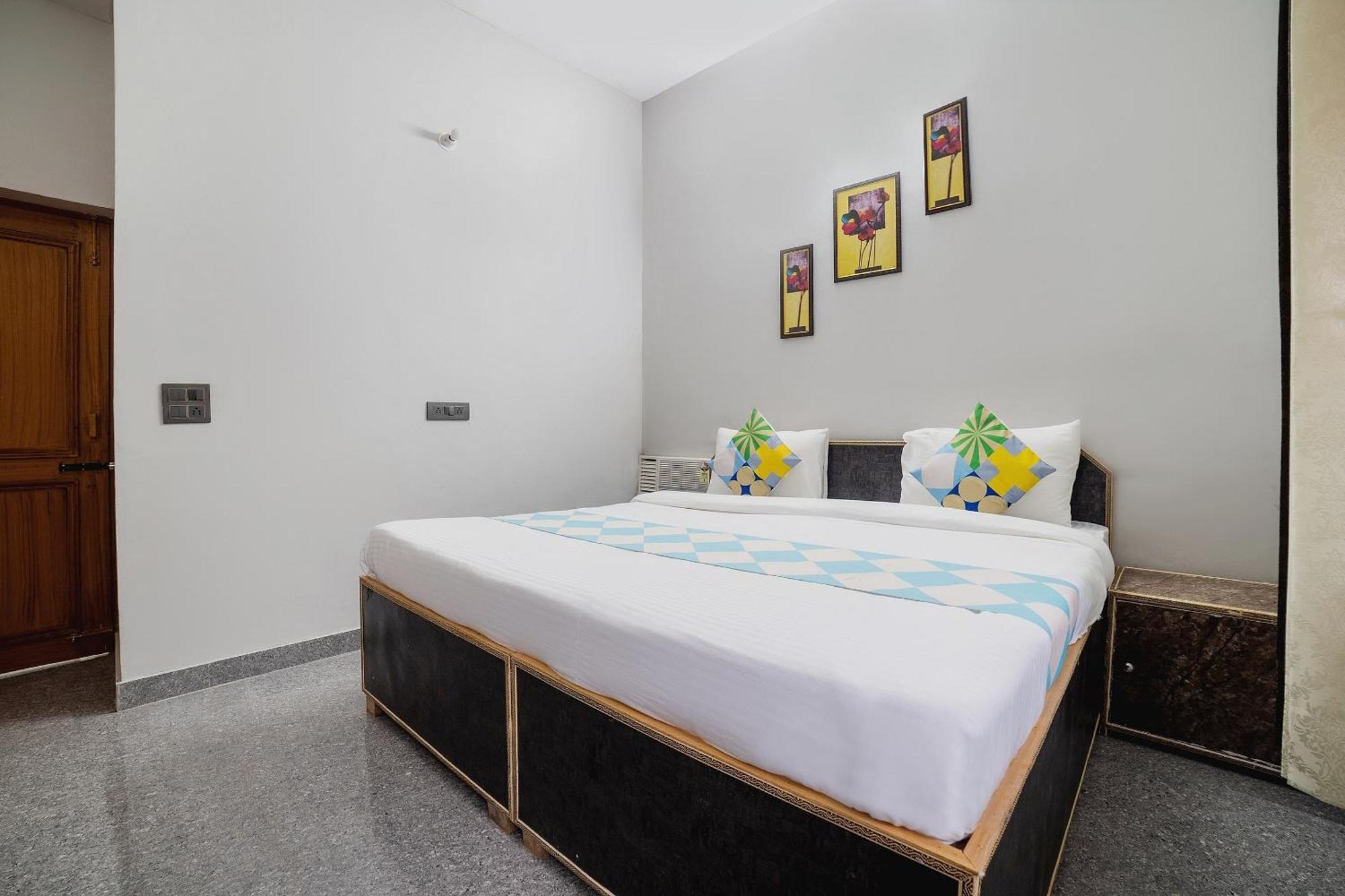 Hotel O Home Gautam Homestay Ντεχραντούν Εξωτερικό φωτογραφία