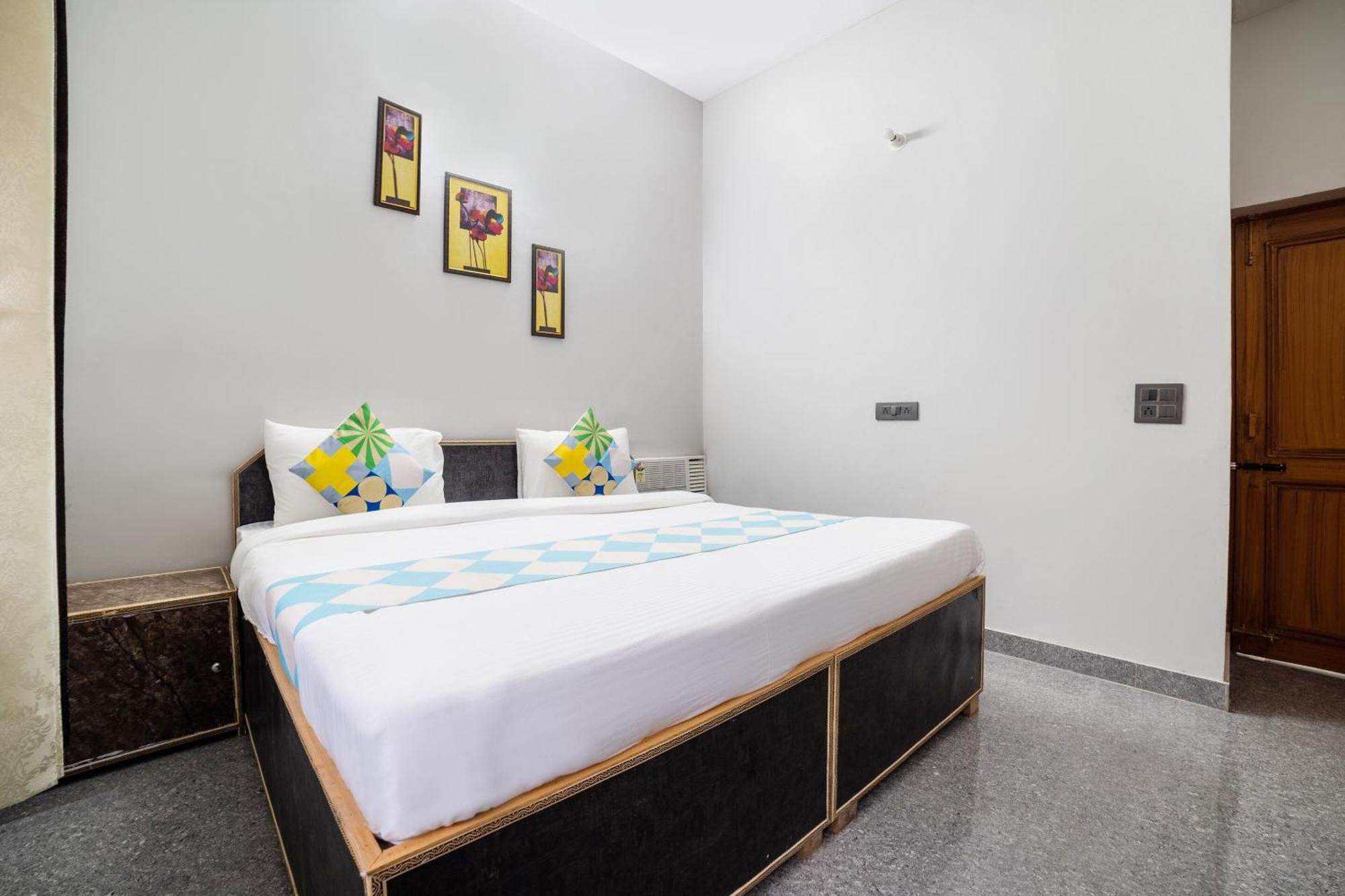 Hotel O Home Gautam Homestay Ντεχραντούν Εξωτερικό φωτογραφία